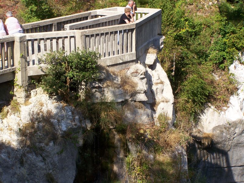 gal/Vacances/Les_Cascades_du_Loup/Grasse2007 168.jpg